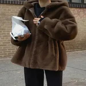 포니 후드 퍼 자켓 코트 (one color)