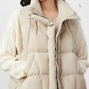 클래식 오리털 조끼 가볍고 따뜻한 겨울 필수 베스트