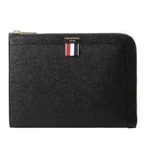 삼선탭 도큐먼트 미니 클러치 공용 블랙 MAC072A 00198 001