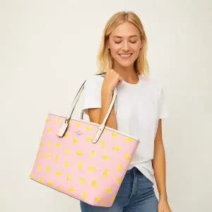 코치 바나나 프린트 리버서블 토트백 2781