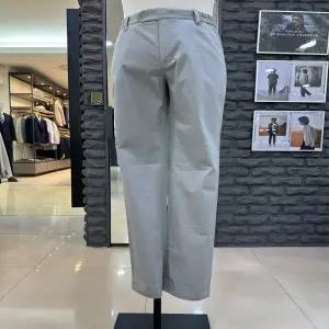 [킨록바이킨록앤더슨](신세계 사우스시티)23SS  봄여름 슬림핏 그레이 면 스판바지 EFP93