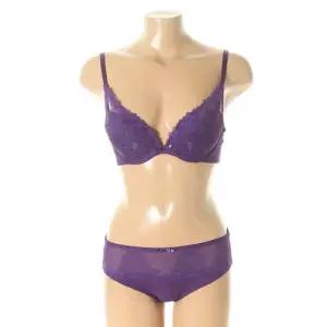 [롯데백화점]엘르이너웨어 여성 하이 풀커버 레이스 딥브이 브라팬티세트(ECWBR722ECWPT722PU)