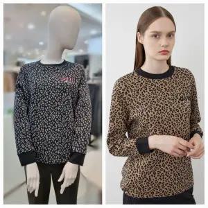 갤러리아 호피자카드 티셔츠 VVCAL3W9381