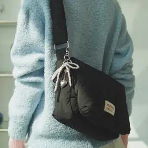 [마스마룰즈]Plumpy daily cross bag _ Black