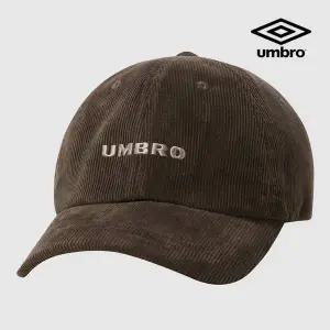 [엄브로](강남점)코듀로이 에센셜 볼캡 UQ423CCPO1 BRW