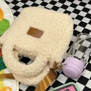 양털 미니 크로스백 뽀글이 미니백