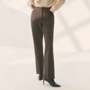 [미쏘] 핏업팬츠 165cm 10부 부츠컷 (MIWTWBC65B-T)