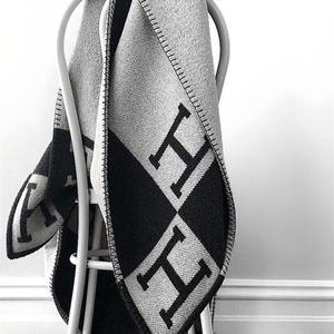 무릎담요 H로고 격자무늬 던지기 울 침대 쇼파 기내 무릎