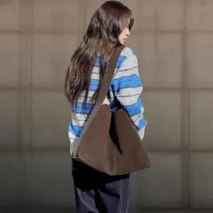 KHB410D여성용 대형 스웨이드 숄더백 일상용 보부상 가방_23942098