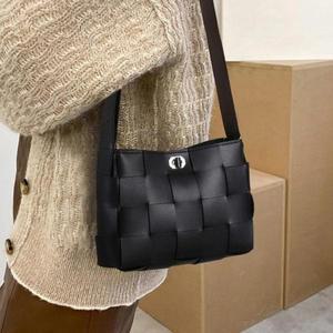 [프롬슈] 스퀘어짜임 디테일 크로스백 여자미니숄더백 (S9233992)