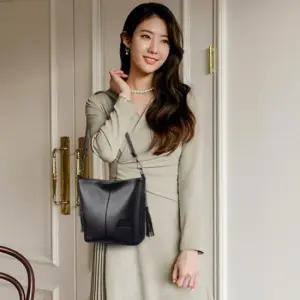 옷자락 여자 테슬지퍼 길이조절 미디움 백 가방