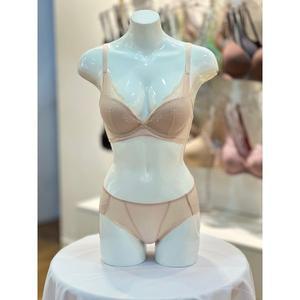 [파주점][트라이엄프]트라이엄프 여성 딥브이와이어브라팬티 세트 TEWBRR174BE