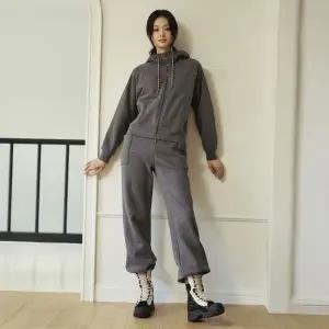 [아뜰리에 마졸리]25FW 시그니처 NEW 기모 스 셋업 2종 (후디집업+팬츠)