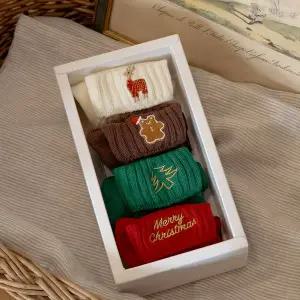 [홀리지][선물박스] 노엘르 크리스마스 자수양말 4켤레 세트