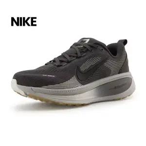 나이키 런닝화 보메로 18 (HM6803-215)