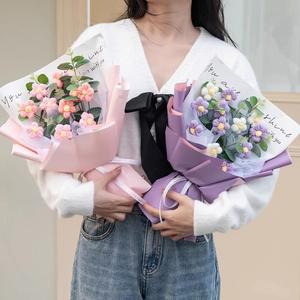 졸업꽃다발 가벼운 끈이 달린 크로셰 꽃다발 어머니의 선물 스승의 니트 퍼프