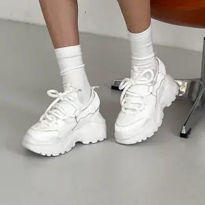 여자 스니커즈 운동화 어글리슈즈 소가죽 키높이 콘서트 화이트 블랙 운동화 스탠딩화