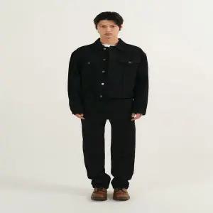 [플랙진]에센셜 클래식 스트레이트 남성 블랙 데님 팬츠 (PJTI5SZM131)