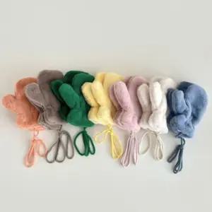 키즈장갑 아동 유아 겨울 3살 4살 5살 단색 털 퍼 끈 달린 벙어리 손모아 장갑 어린이집 선물