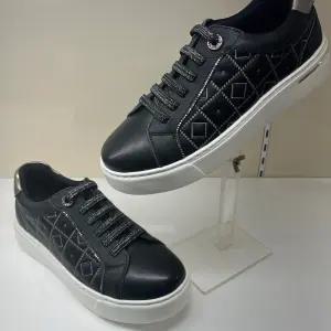 [에스콰이아]여성 가벼운 천연소가죽 밴딩 스니커즈 PFDFHZ773