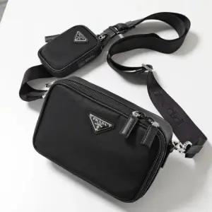 PRADA  25FW RE-NYLON 삼각로고 크로스백  2VH070 V XMP 2DMH F0002)