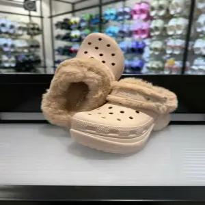 [크록스] 크록스 베이 라인드 클로그 211753-6UR 쿼츠 핑크