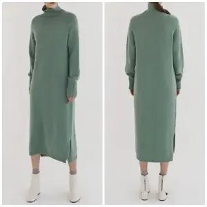 여성 홀가먼트 울 캐시미어 옆트임 목폴라 니트 롱 원피스