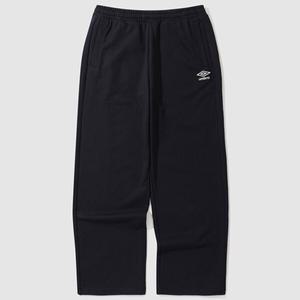 [엄브로] 엄브로 에센셜 루즈 스트레이트 팬츠 UP323CFP92 BLK