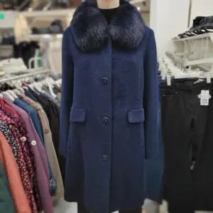 [크로커다일레이디] DP01 솔리드알파카코트 폭스탈부착스탠카라싱글코트 CLDWCT109 (S26804225)