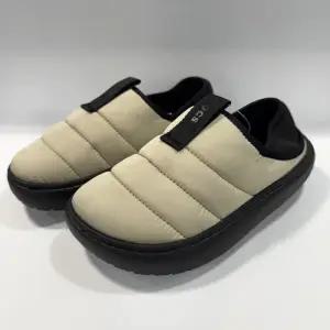 [크록스] 클래식 퍼프 모크 210706-0LK