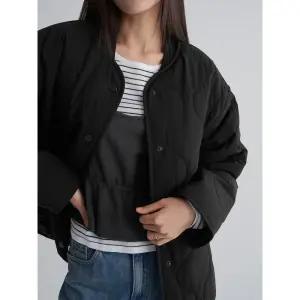 [에잇세컨즈] 퀼팅 재킷  블랙 (325X38LY15)