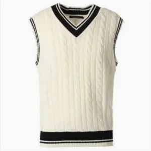 [롯데백화점]클라이드앤 남성브이넥베색베스트(FNDSW432M)