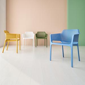 피카소 네트암체어 팔걸이 등받이 카페 플라스틱 인테리어의자