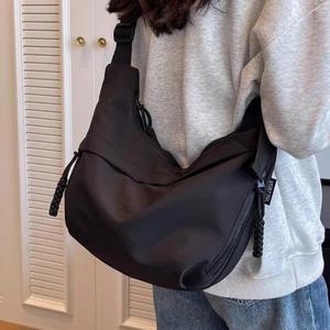 여성 반달 크로스백 가방 나일론 여행 학생 숄더백 3colar