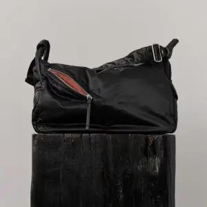 [헤지스][HIS]블랙 나일론 크로스백 LARGE HJBA5F900BK_s