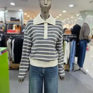 시슬리/애플아울렛/니트 배색 스트라이프 카라 맨투맨 SATS34461