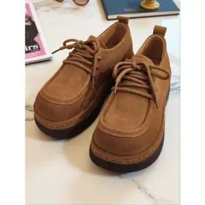 [갤러리아] [센터시티] 고세 통굽 와이드핏 스웨이드 왈라비 로퍼 OZP5F049 카멜