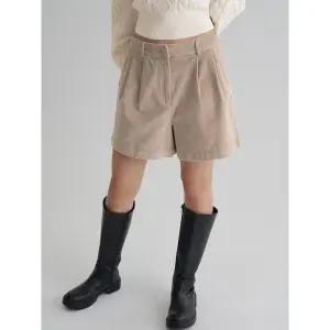 [에잇세컨즈] 코듀로이 쇼츠  베이지 (325X25LY1A)