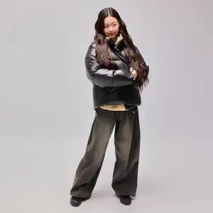 행텐틴즈 동백01 여아 풀밴딩 사이드턱 와이드 데님팬츠_블랙  14540-155-804-10-100