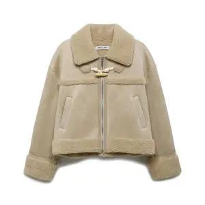 나이스클랍 페이크 레더 배색 토글 포인트 무스탕 A254PWMB04