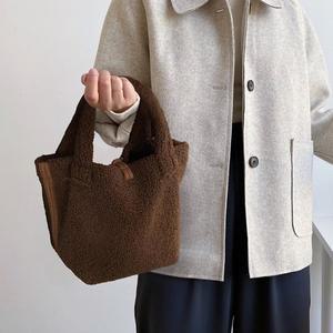 [LKFNC]여성 겨울 리버시블 뽀글이 미니 바스켓 핸드백 CH-22934T