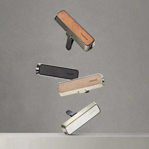 [내일도착]불스원 그라스 레더스틱 통풍구 방향제 2개