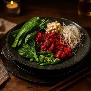 [산장웅계] 100%국내산 닭갈비 곱창전골 / 통 닭다리살 / 매콤한 맛 (1.33kg)