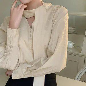 헬린 브이넥 타이 블라우스 봄 가을 하객룩  데이트룩