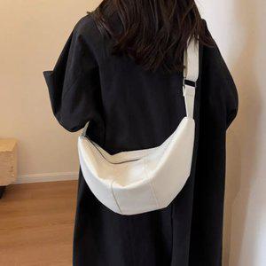 여행용 반달 크로와상 미니 크로스백