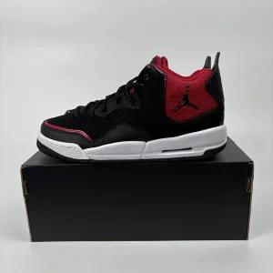 [나이키]국내매장 나이키 조던 주니어 농구화 코트사이드23 블랙레드