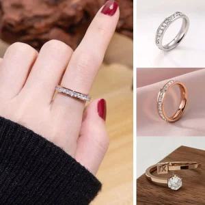 [블루마켓]깔끔한 디자인 큐빅 포인트 써지컬 링 반지 3종 택 검지반지 패션반지 커플링 빈티지반지