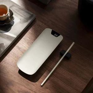 충전식 전자 차저울 카페