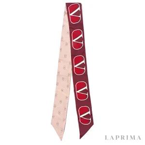 [롯데백화점]발렌티노 라프리마 [VALENTINO] 발렌티노 VLOGO SIGNATURE 실크 방도 스카프 1W2E6017-VKT-R13