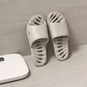 [텐바이텐]레브 욕실화 2color